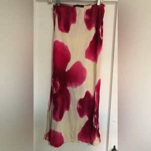 Floral maxi skirt sized L, elastic waist,side slit, stretchy